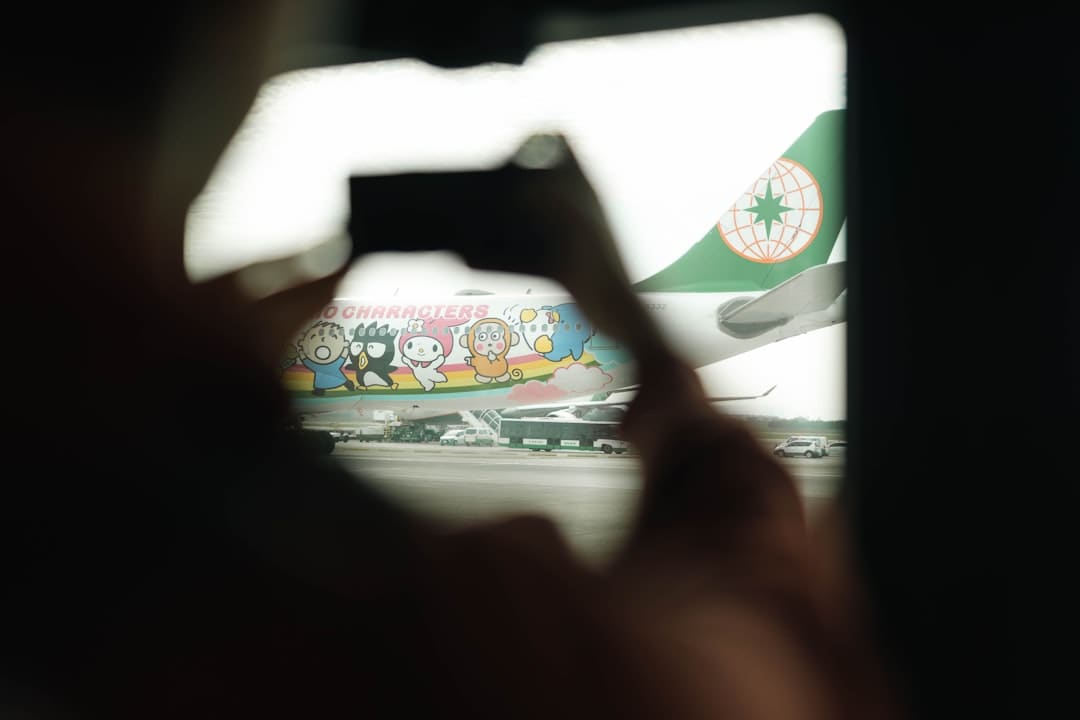 易烊千玺唱着Fly就飞起来了 演唱会美学革新